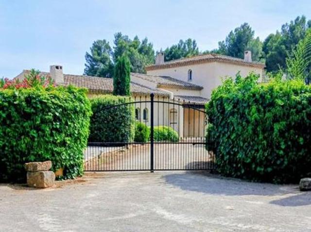 Maison 6 pièces 196 m²