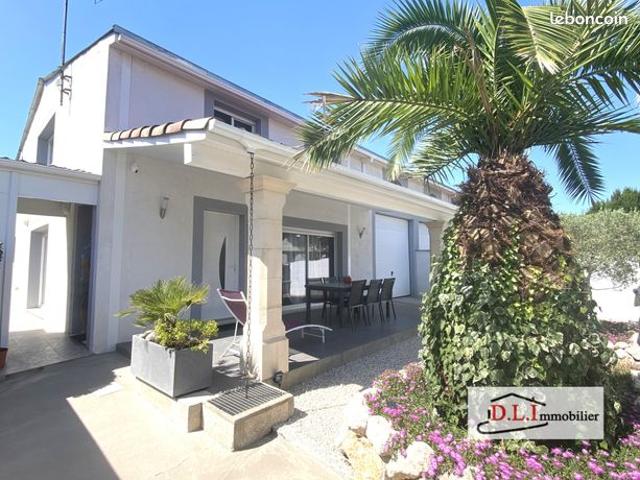 Maison 6 pièces 196 m²