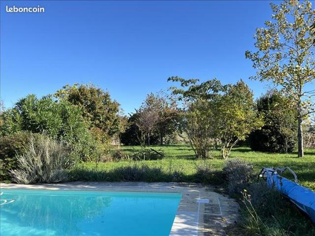Maison 6 pièces 196 m²