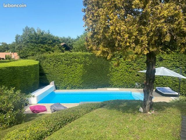 Maison 6 pièces 196 m²
