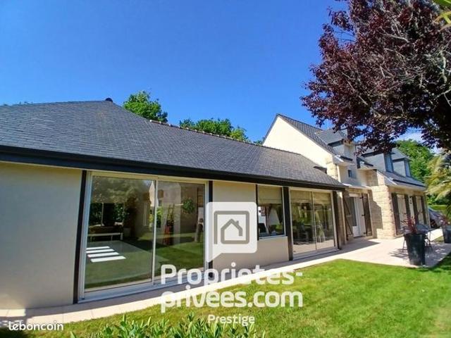 Maison 6 pièces 196 m²