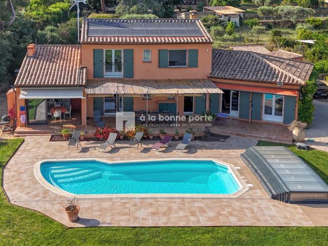 Maison 6 pièces 196 m²