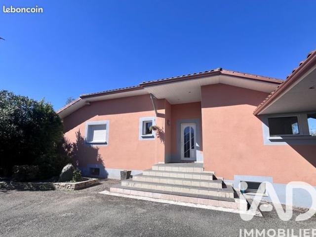 Maison 6 pièces 196 m²