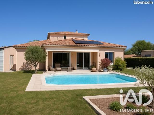 Maison 6 pièces 196 m²