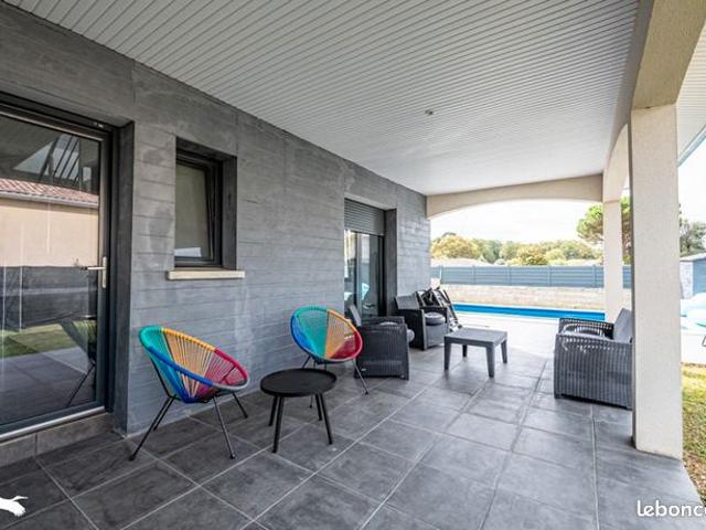 Maison 6 pièces 196 m²