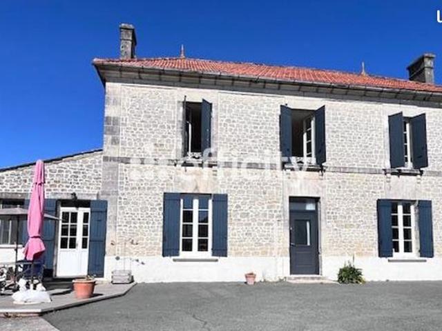 Maison 6 pièces 196 m²