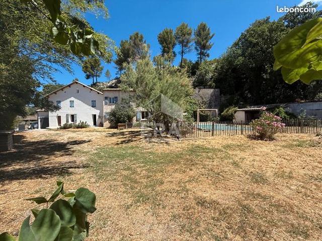 Maison 6 pièces 196 m²