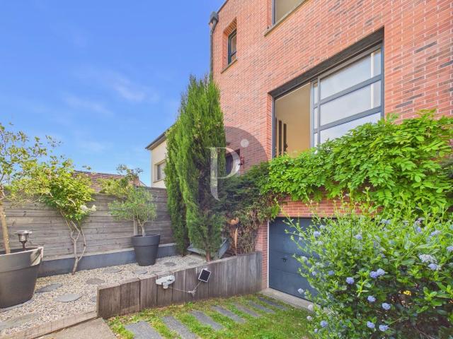 Maison 6 pièces 196 m²