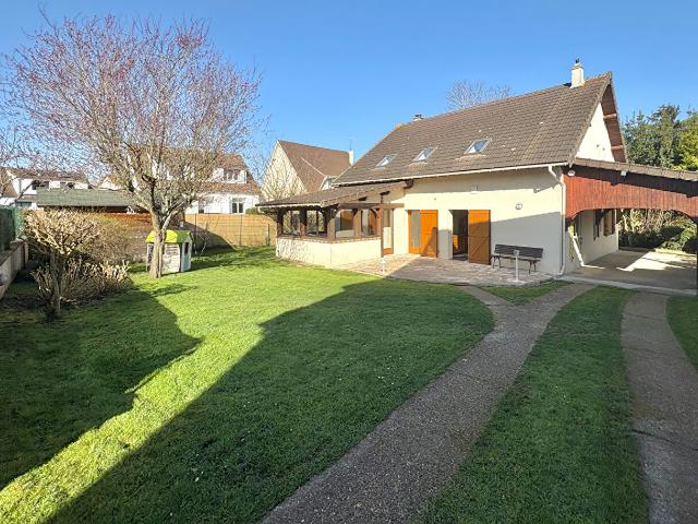 Maison 6 pièces 196 m²