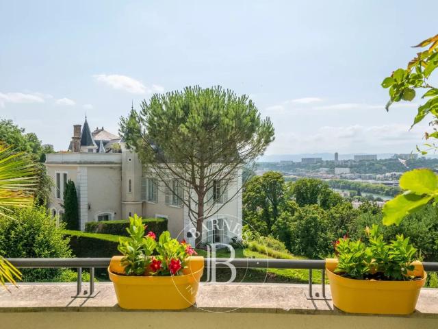 Maison 6 pièces 197 m²