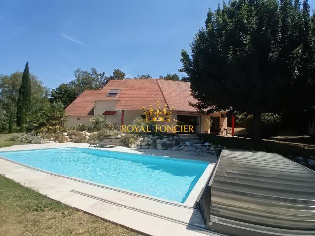 Maison 6 pièces 197 m²