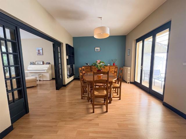 Maison 6 pièces 197 m²