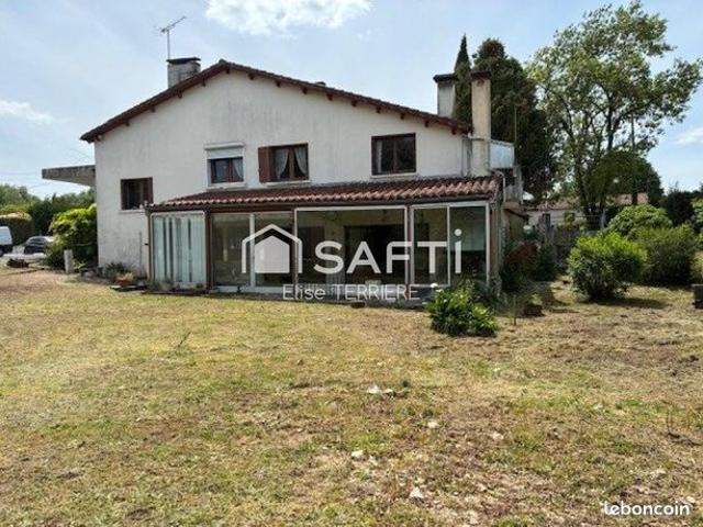 Maison 6 pièces 197 m²