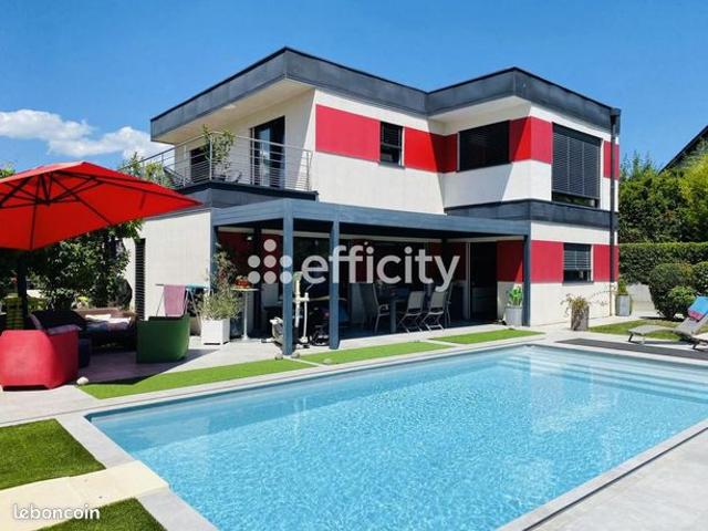 Maison 6 pièces 197 m²