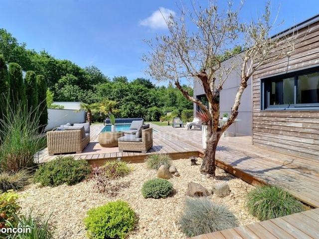 Maison 6 pièces 197 m²