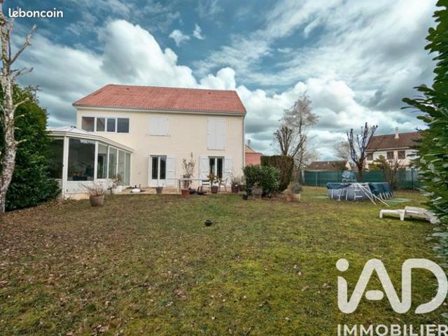 Maison 6 pièces 197 m²