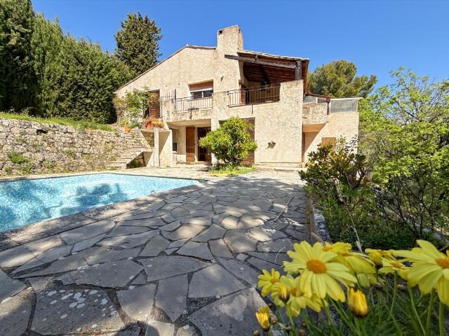 Maison 6 pièces 197 m²