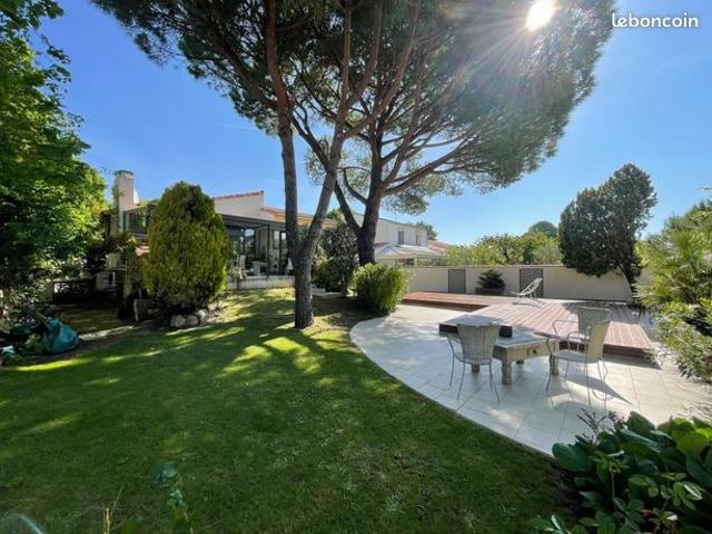 Maison 6 pièces 197 m²