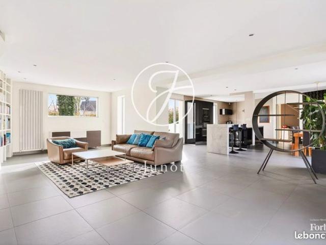 Maison 6 pièces 197 m²