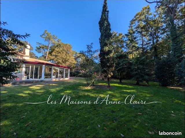 Maison 6 pièces 197 m²