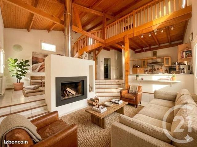 Maison 6 pièces 197 m²