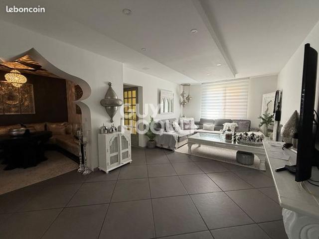 Maison 6 pièces 197 m²