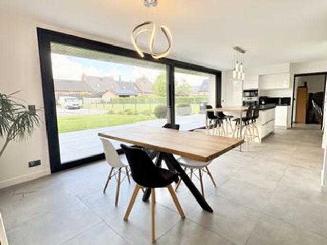 Maison 7 pièces 197 m²