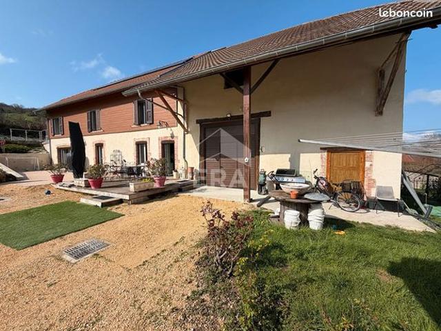Maison 6 pièces 197 m²