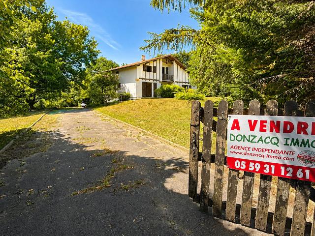 Maison 6 pièces 198 m²