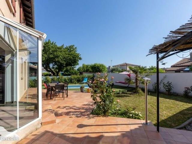 Maison 6 pièces 198 m²