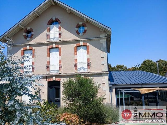 Maison 6 pièces 198 m²
