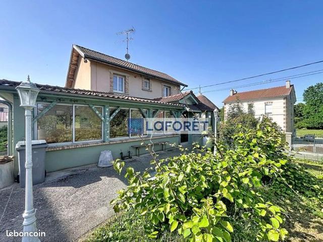 Maison 6 pièces 198 m²