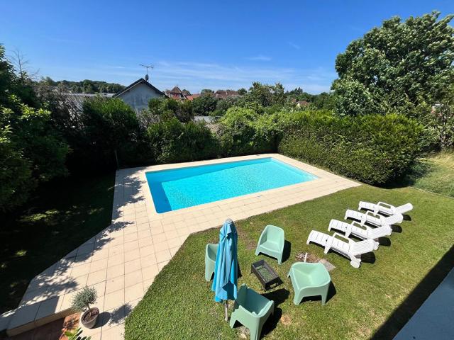 Maison 6 pièces 198 m²