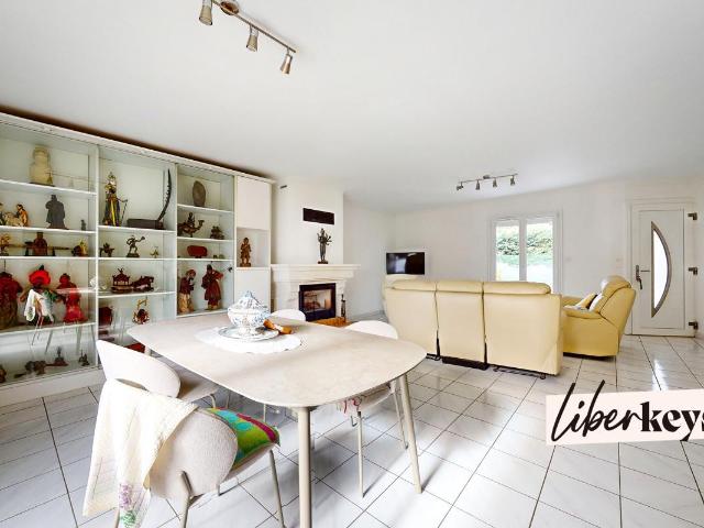 Maison 6 pièces 198 m²