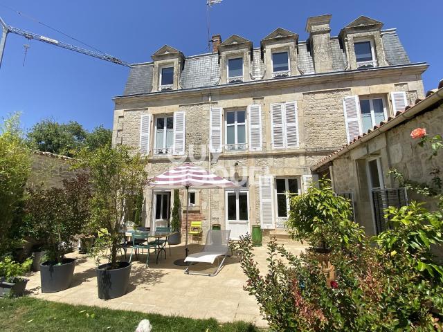 Maison 6 pièces 198 m²