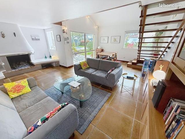 Maison 6 pièces 198 m²