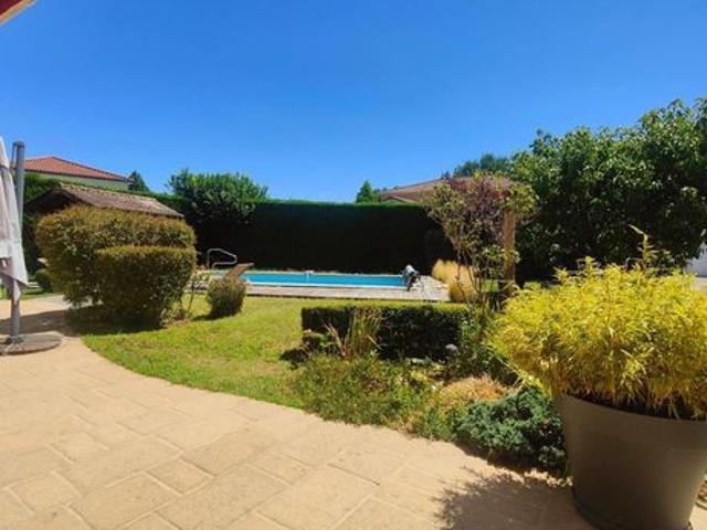 Maison 6 pièces 198 m²