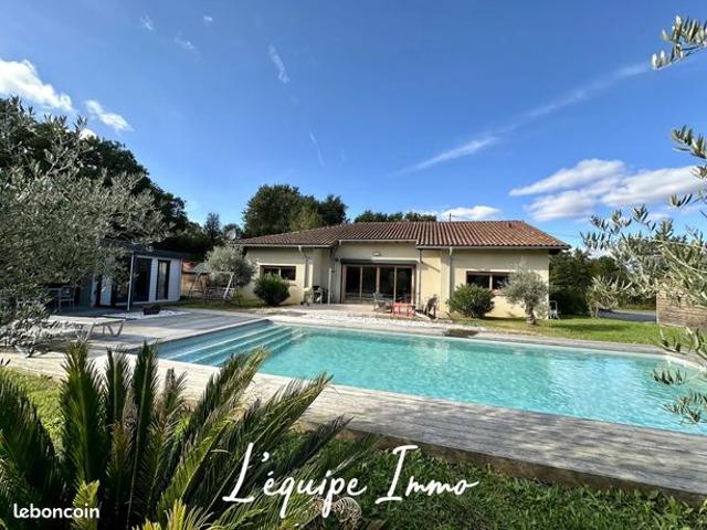 Maison 6 pièces 198 m²