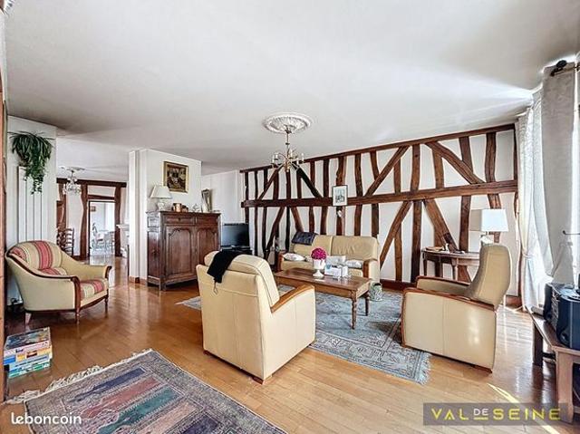 Maison 6 pièces 198 m²