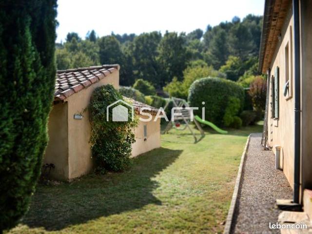 Maison 6 pièces 198 m²