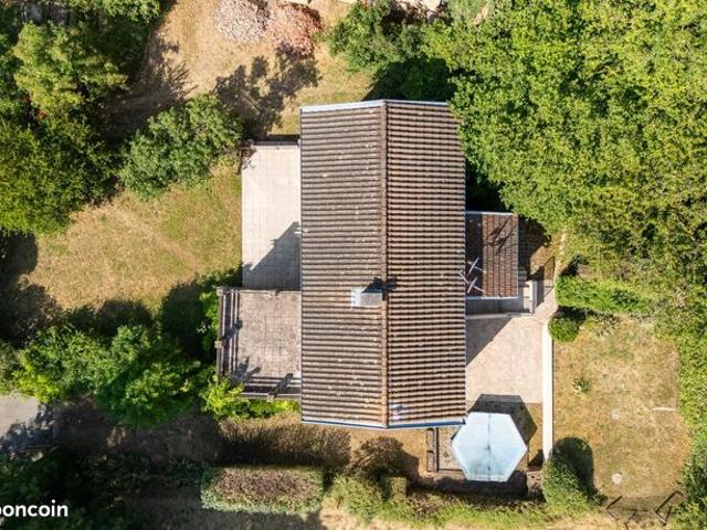 Maison 6 pièces 198 m²
