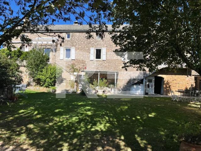 Maison 6 pièces 198 m²