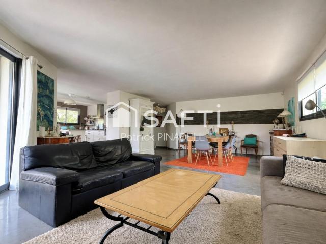 Maison 6 pièces 198 m²