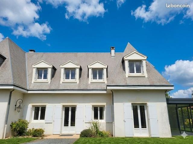 Maison 6 pièces 198 m²
