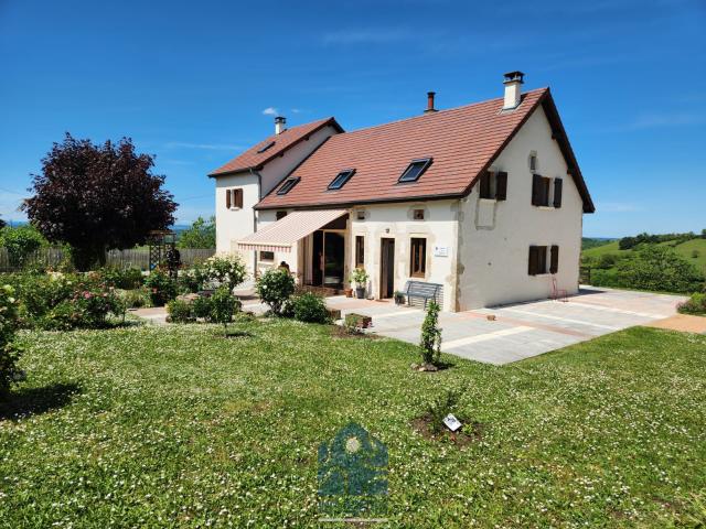 Maison 6 pièces 198 m²