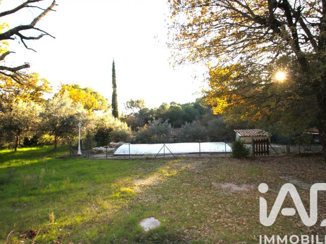 Maison 6 pièces 198 m²
