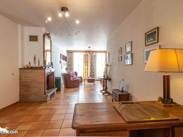Maison 6 pièces 203 m²