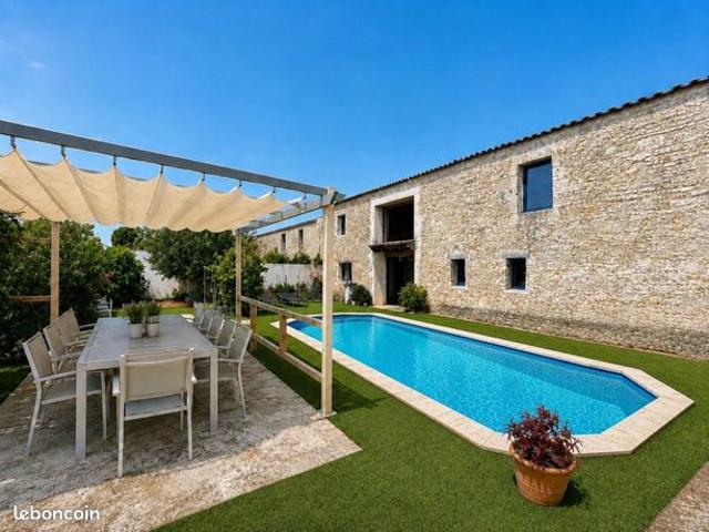 Maison 6 pièces 198 m²