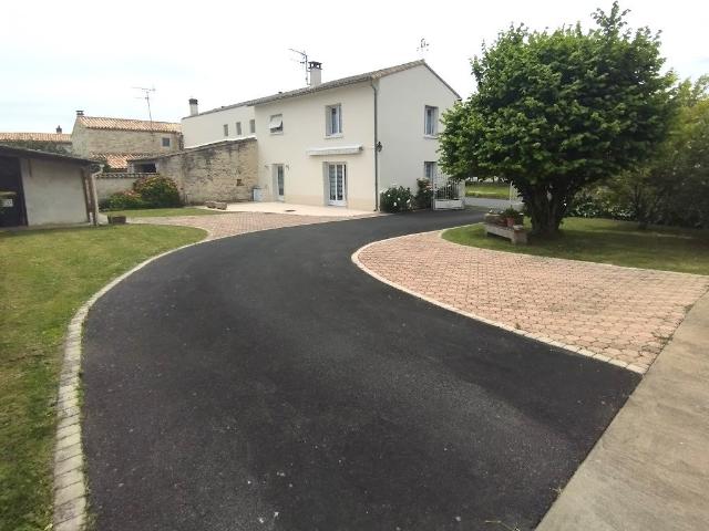 Maison 6 pièces 198 m²