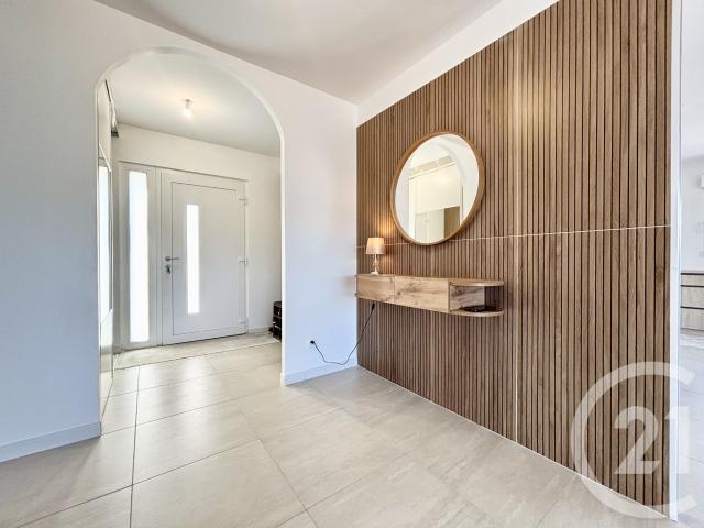 Maison 6 pièces 198 m²